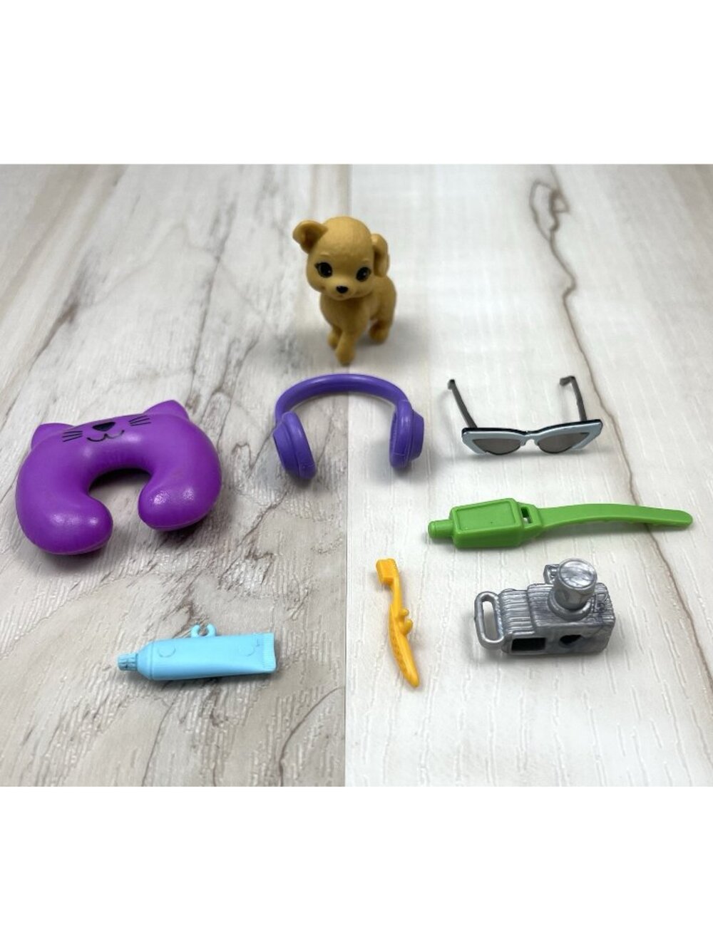 8pc Lot MATTEL Replacement Travel Accessories for Barbie Malibu Roberts Doll